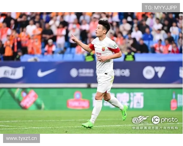 武磊门前嗅觉与无球跑位的价值